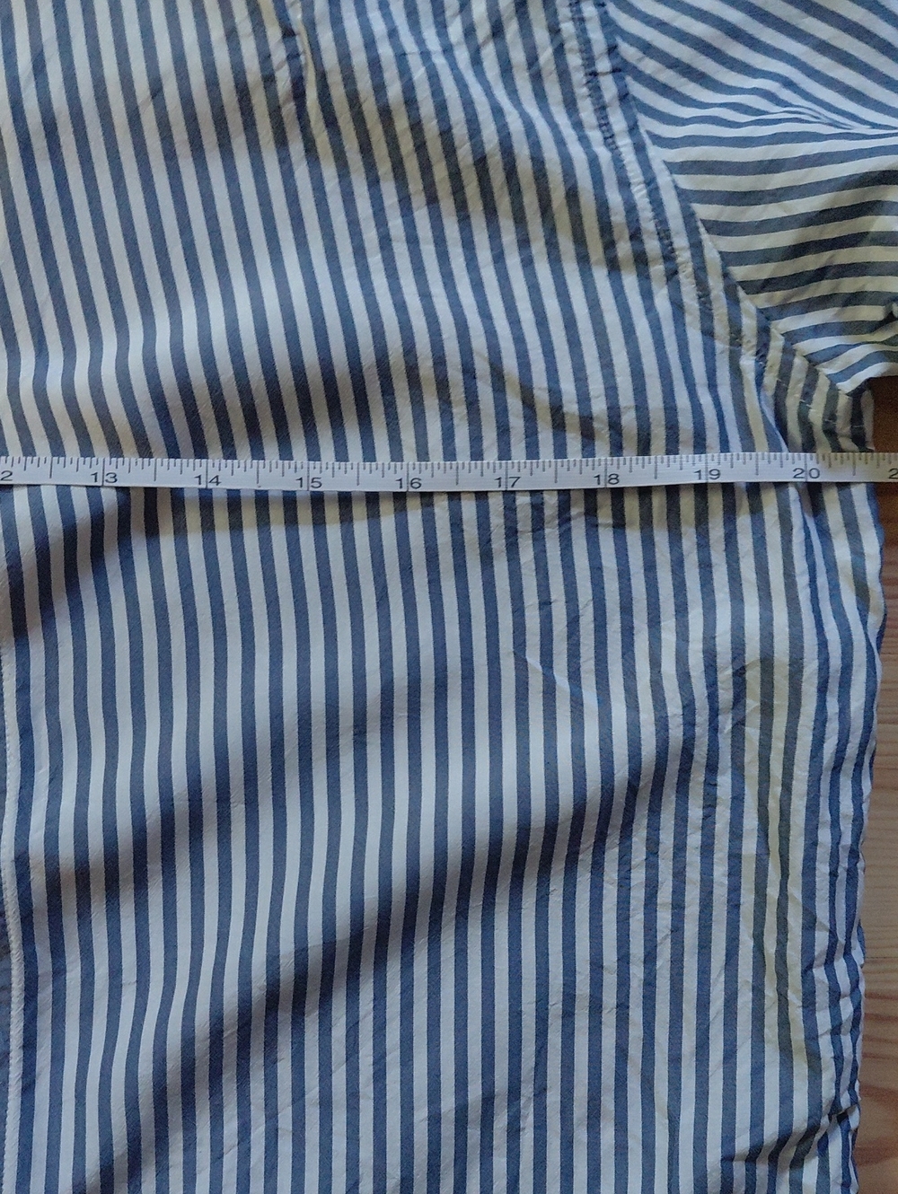 Lauren Ralph Lauren Blue & White Vertical Stripe 100% Silk Button-Down Shirt - Picture 3 of 6